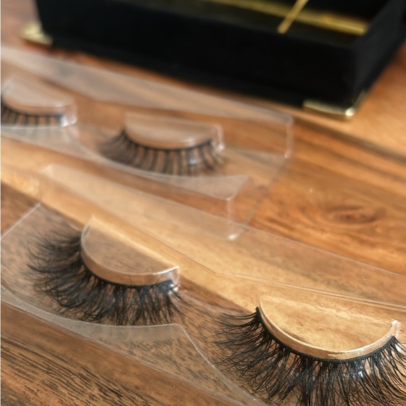False lashes 2 sets $15 - Picture 3 of 3